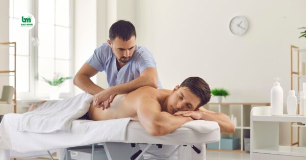 Xoa bóp bấm huyệt Y học cổ truyền